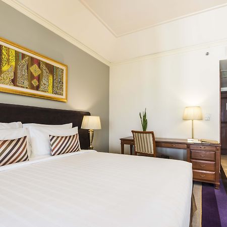 Chatrium Hotel Royal Lake Yangon Eksteriør bilde