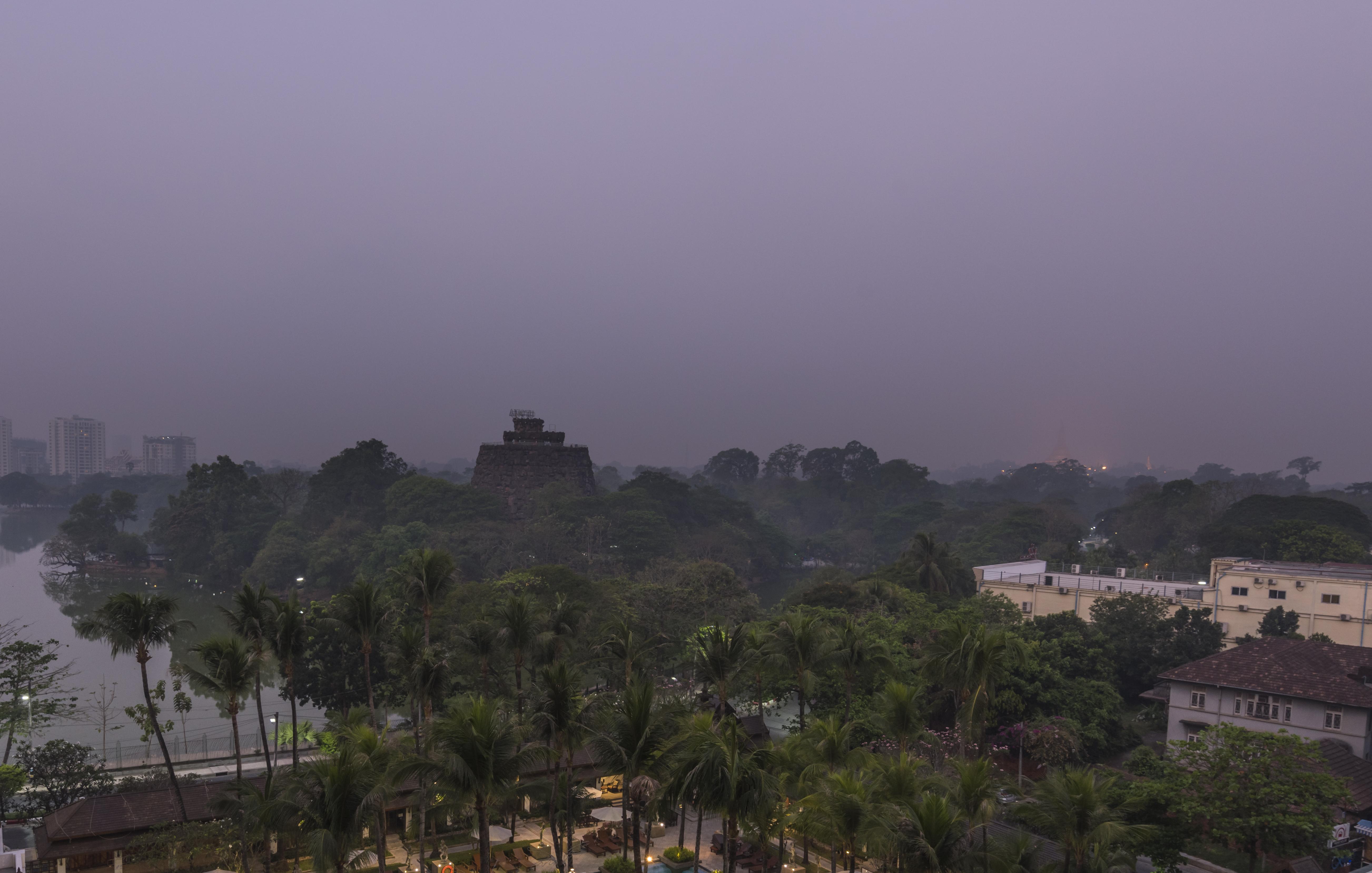 Chatrium Hotel Royal Lake Yangon Eksteriør bilde