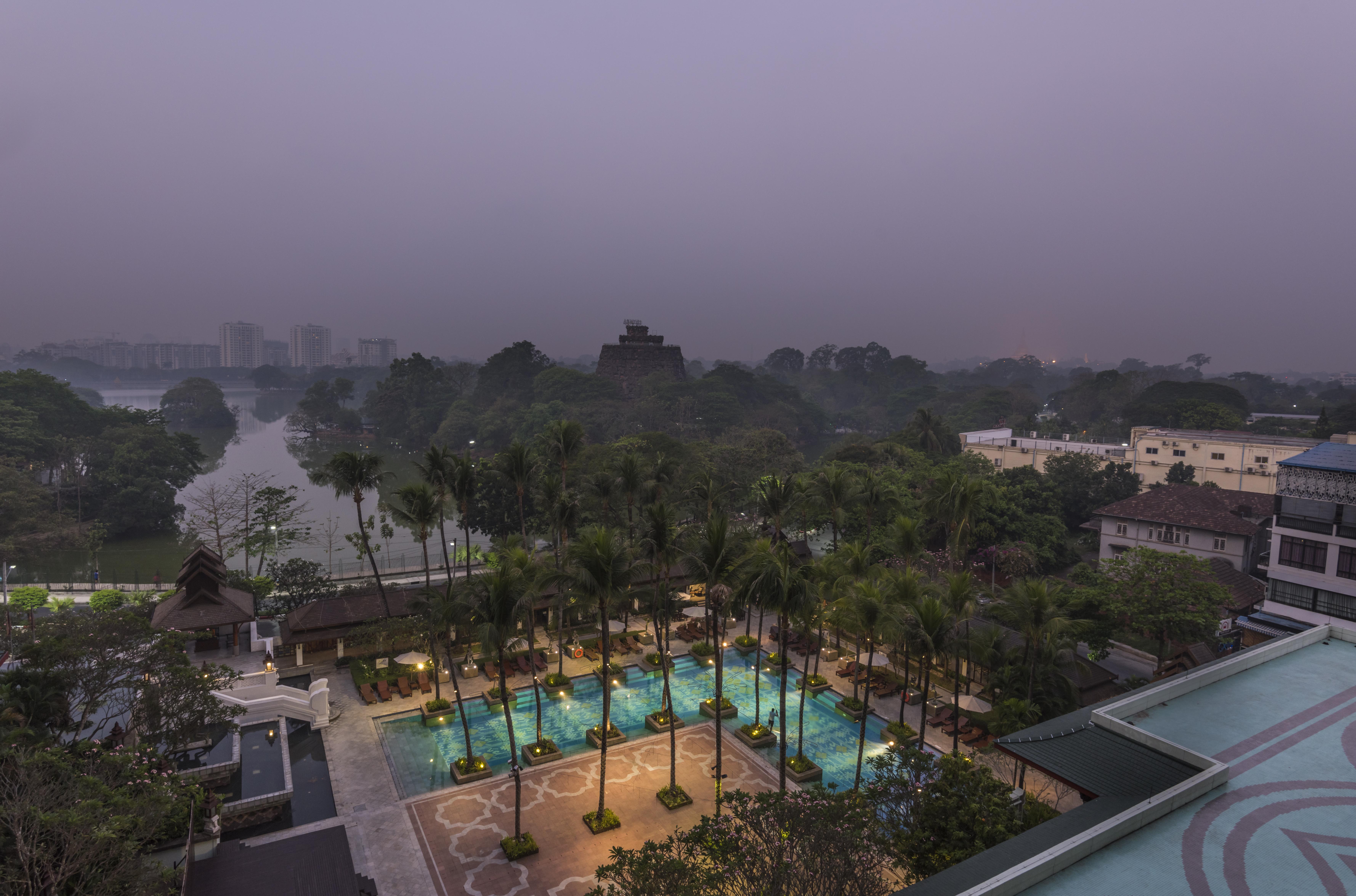 Chatrium Hotel Royal Lake Yangon Eksteriør bilde