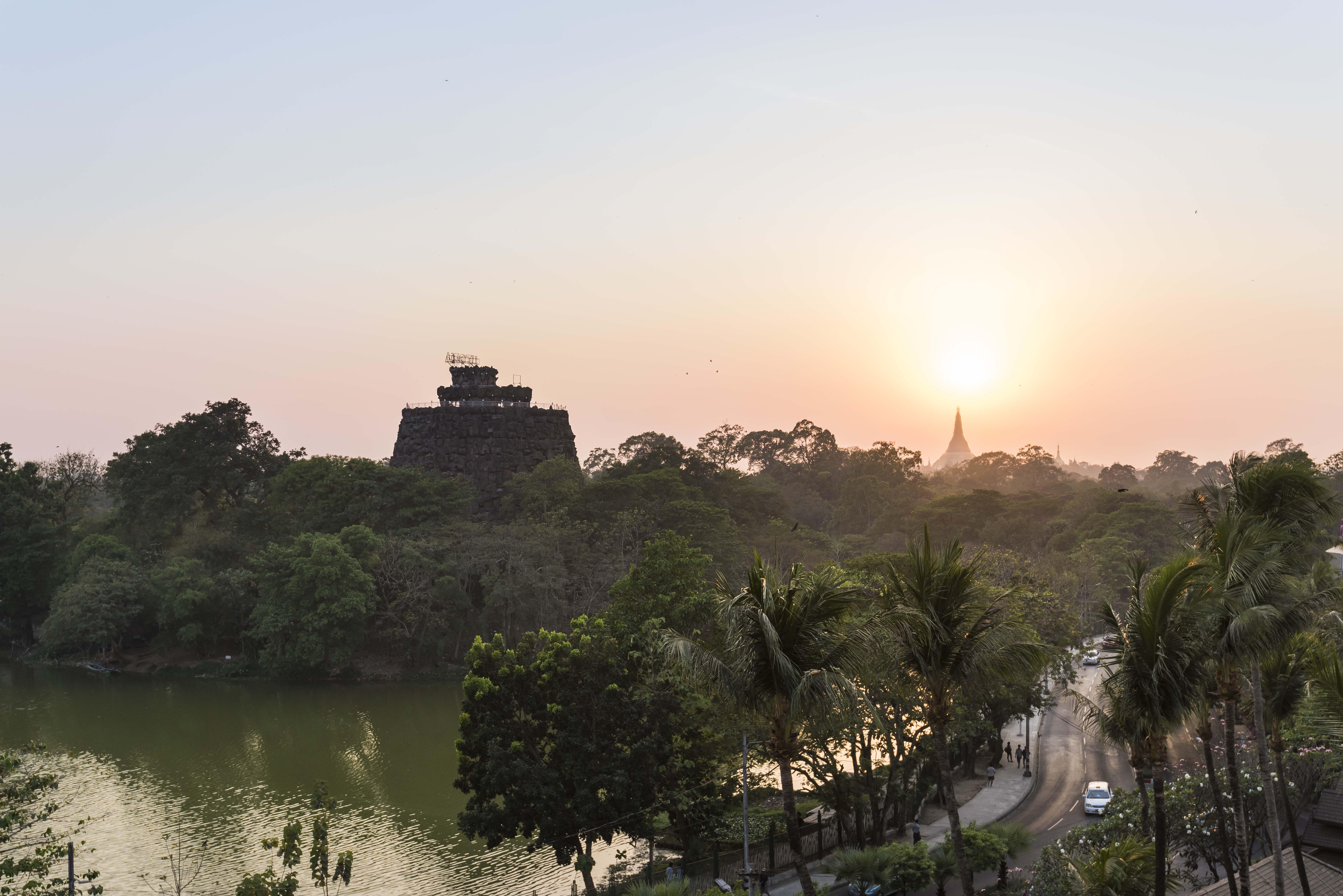 Chatrium Hotel Royal Lake Yangon Eksteriør bilde