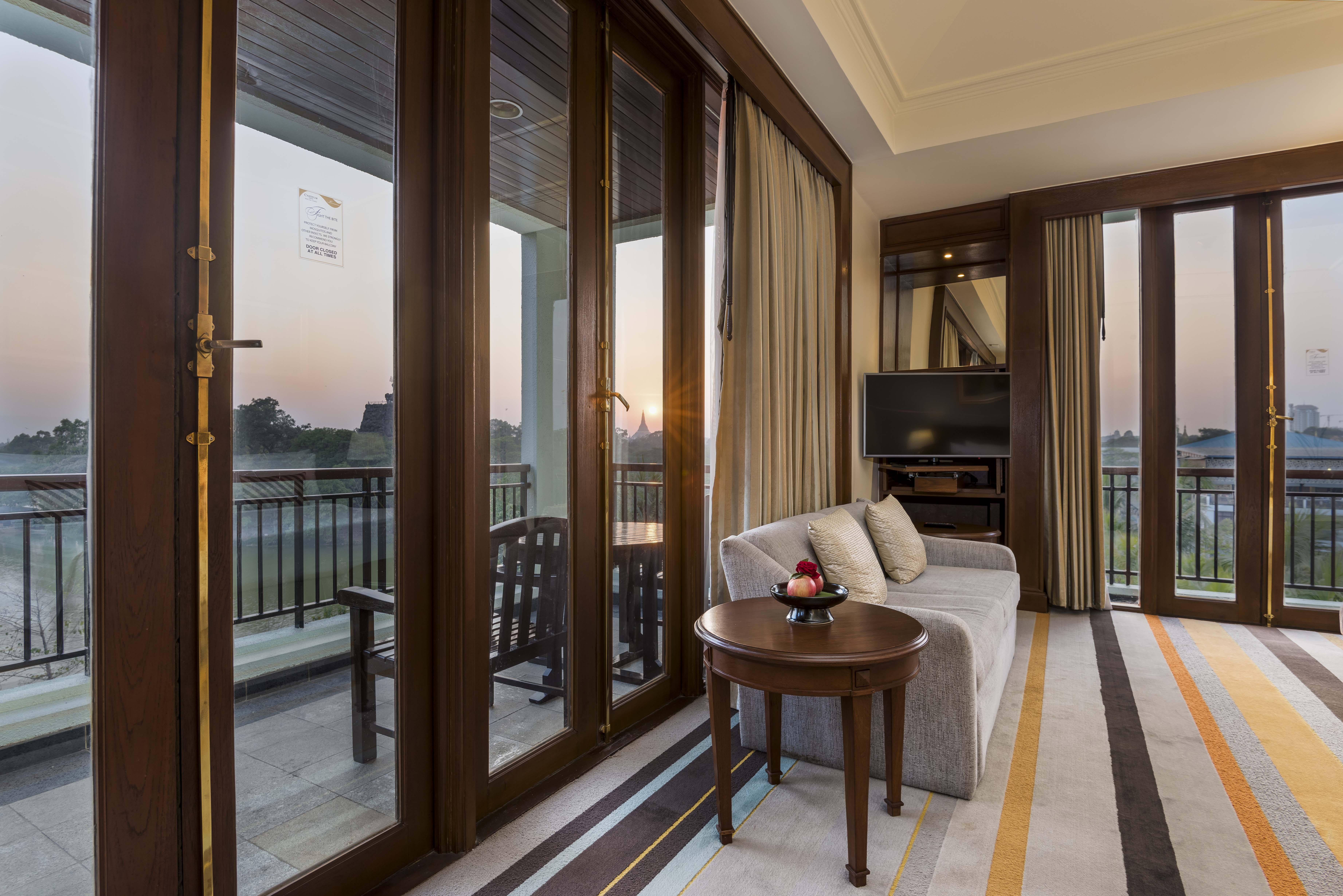Chatrium Hotel Royal Lake Yangon Eksteriør bilde